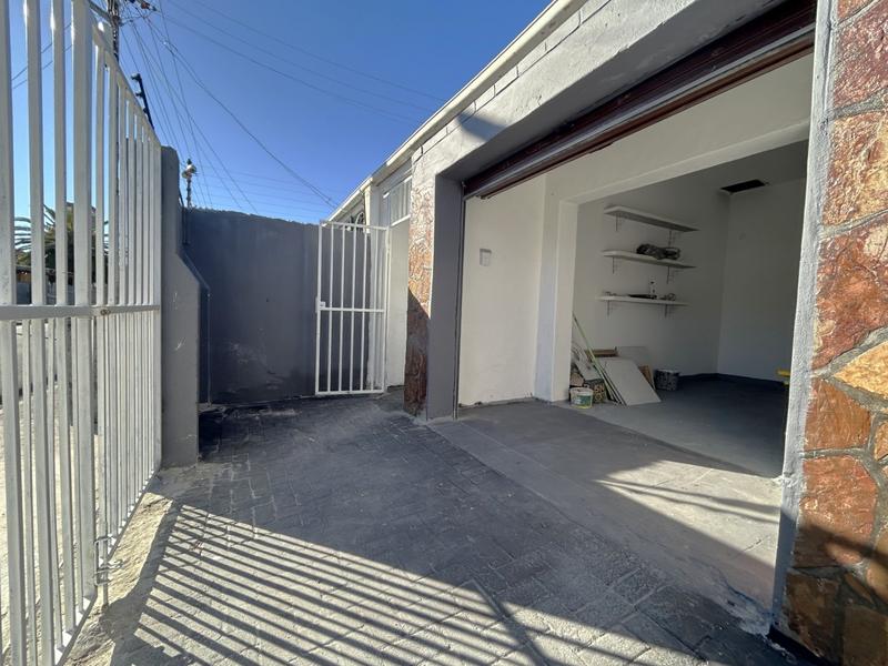 2 Bedroom Property for Sale in Parow Western Cape
